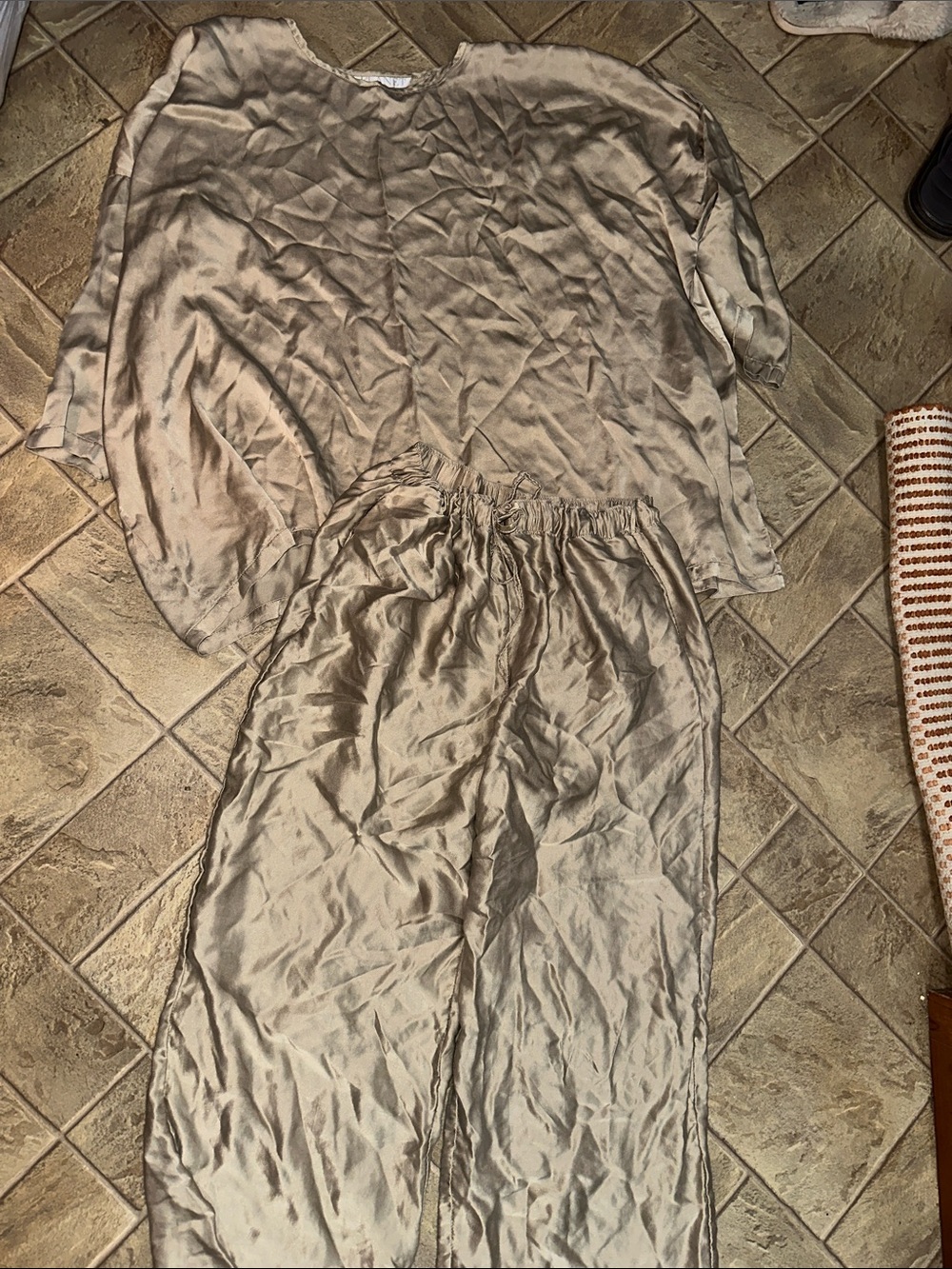Planet 100% silk lounge set